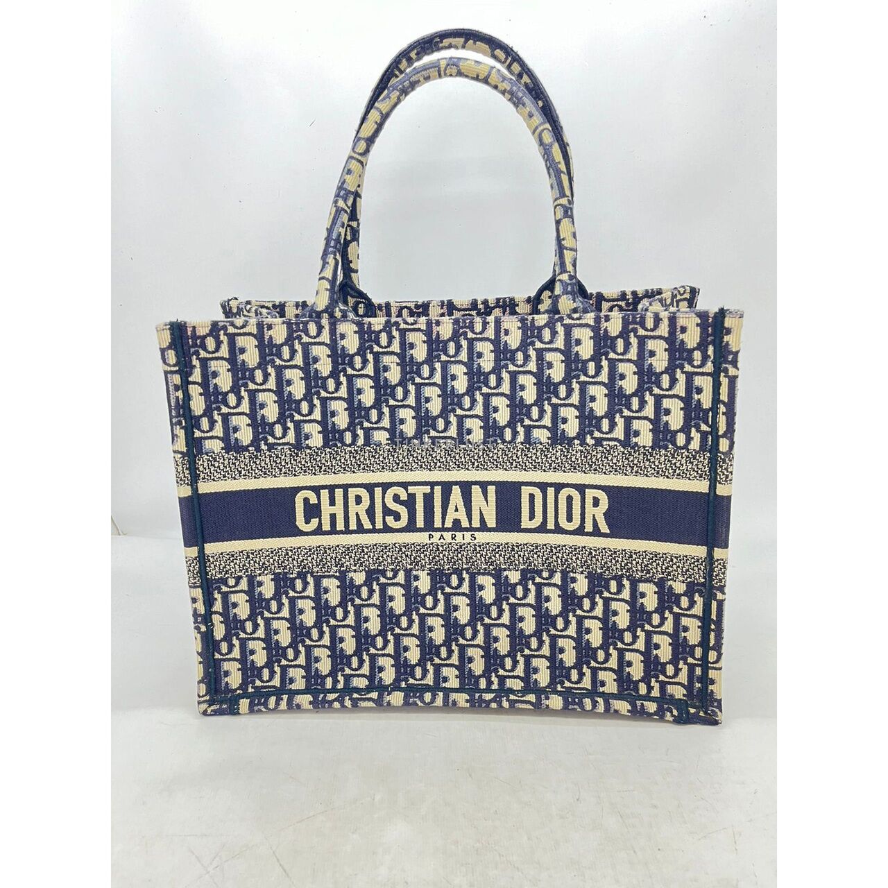 tas tote bag Christian Dior Book Medium Oblique Navy 2019 Tote Bag Tinkerlust