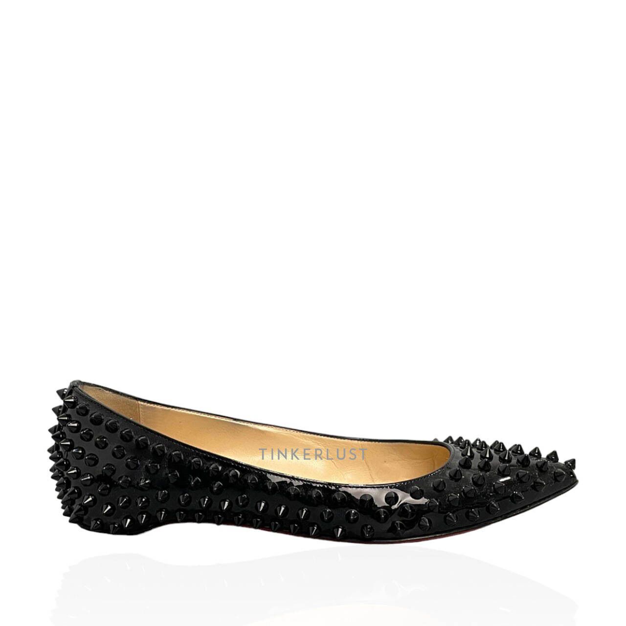 sepatu flats Christian Louboutin Black Spikes Flats Tinkerlust