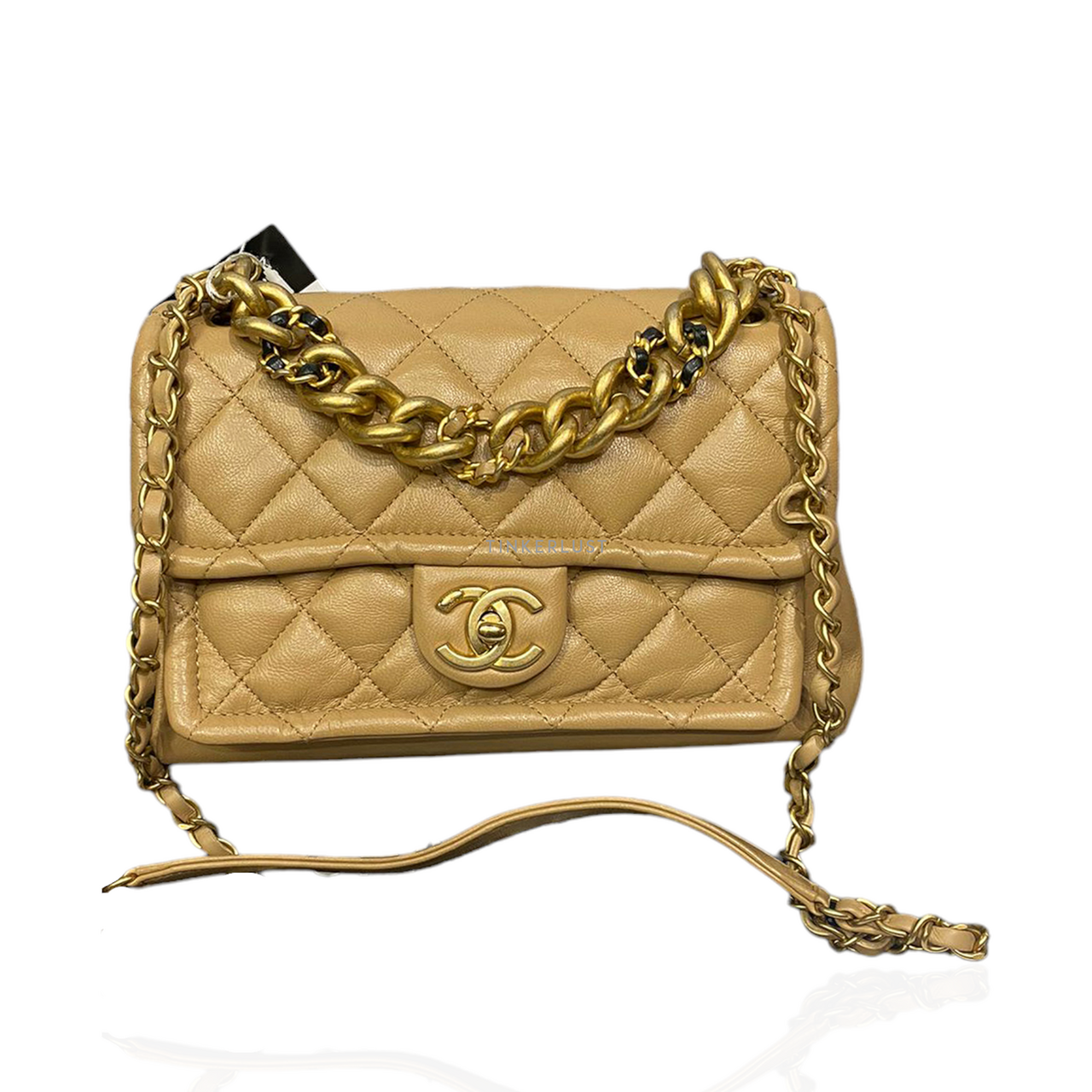 Chanel quilted sling outlet bag