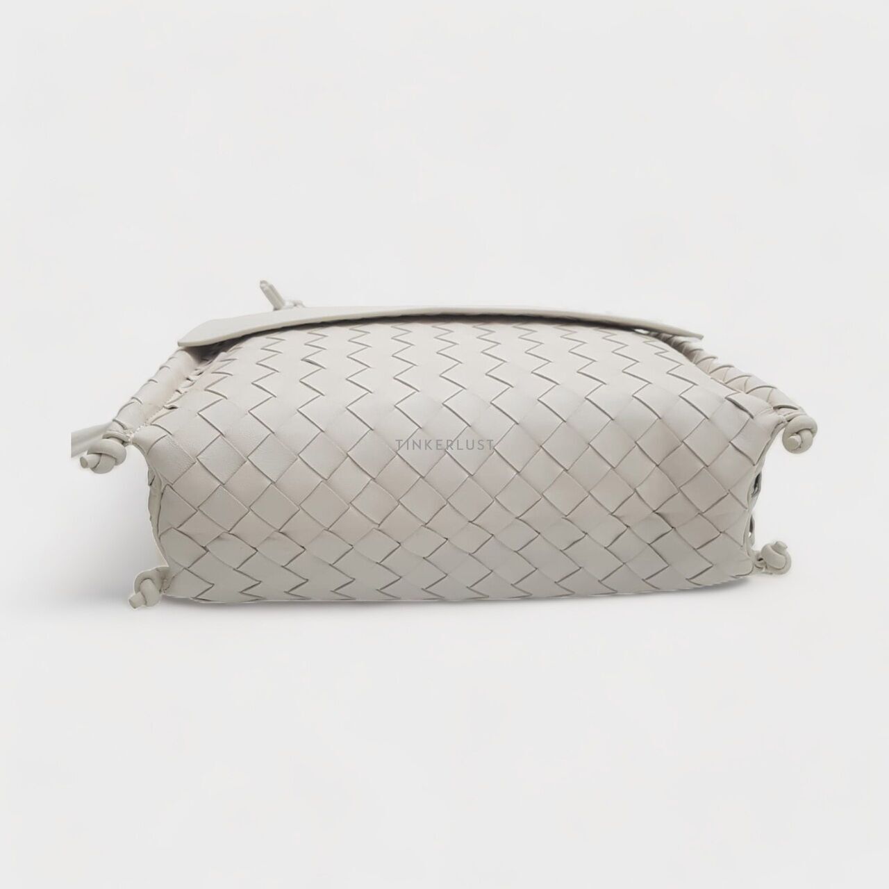 【BOTTEGA VENETA】SLING BAG Bottega Veneta Thunder Cassette Woven Leather Crossbody Bag