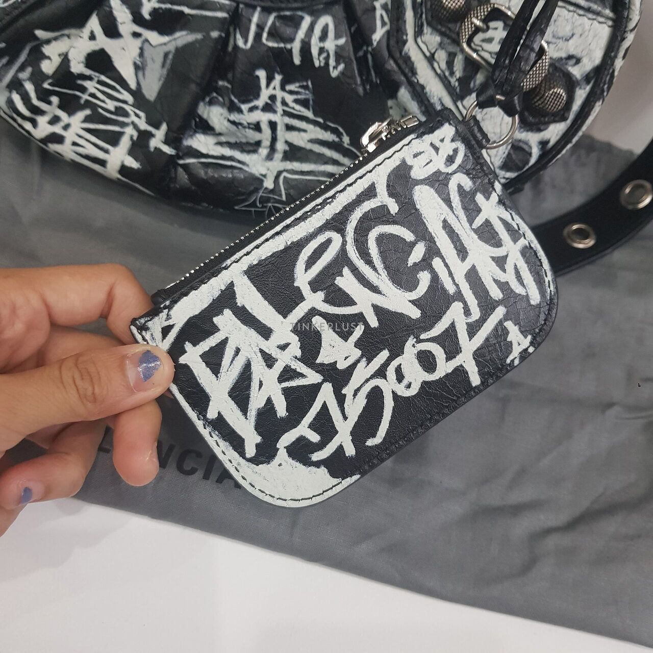 tas shoulder-bag Balenciaga Le Cagole Graffiti XS BLACK