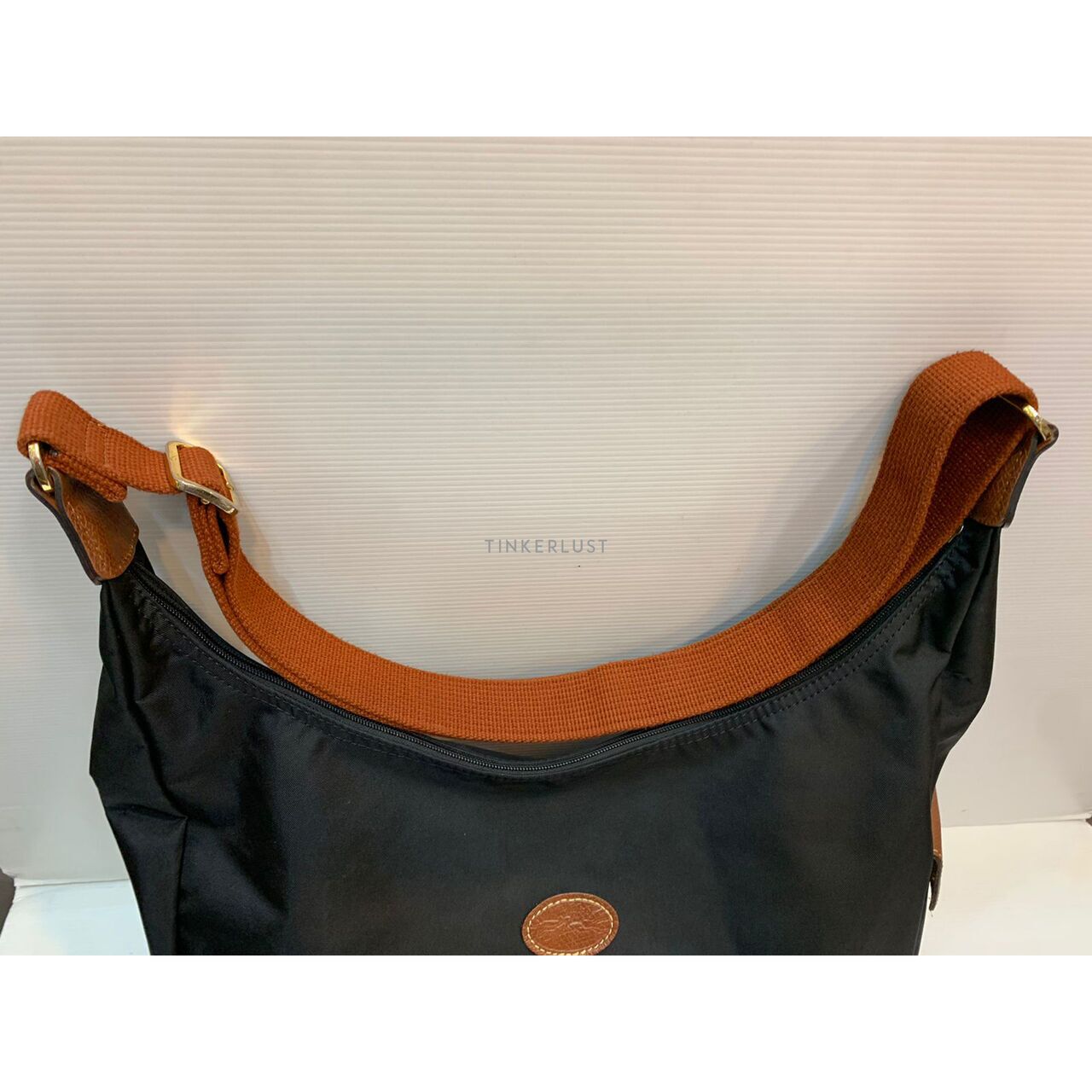 tas sling bag Longchamp Le Pliage Besace Hobo Black Ghw Sling Bag Tinkerlust