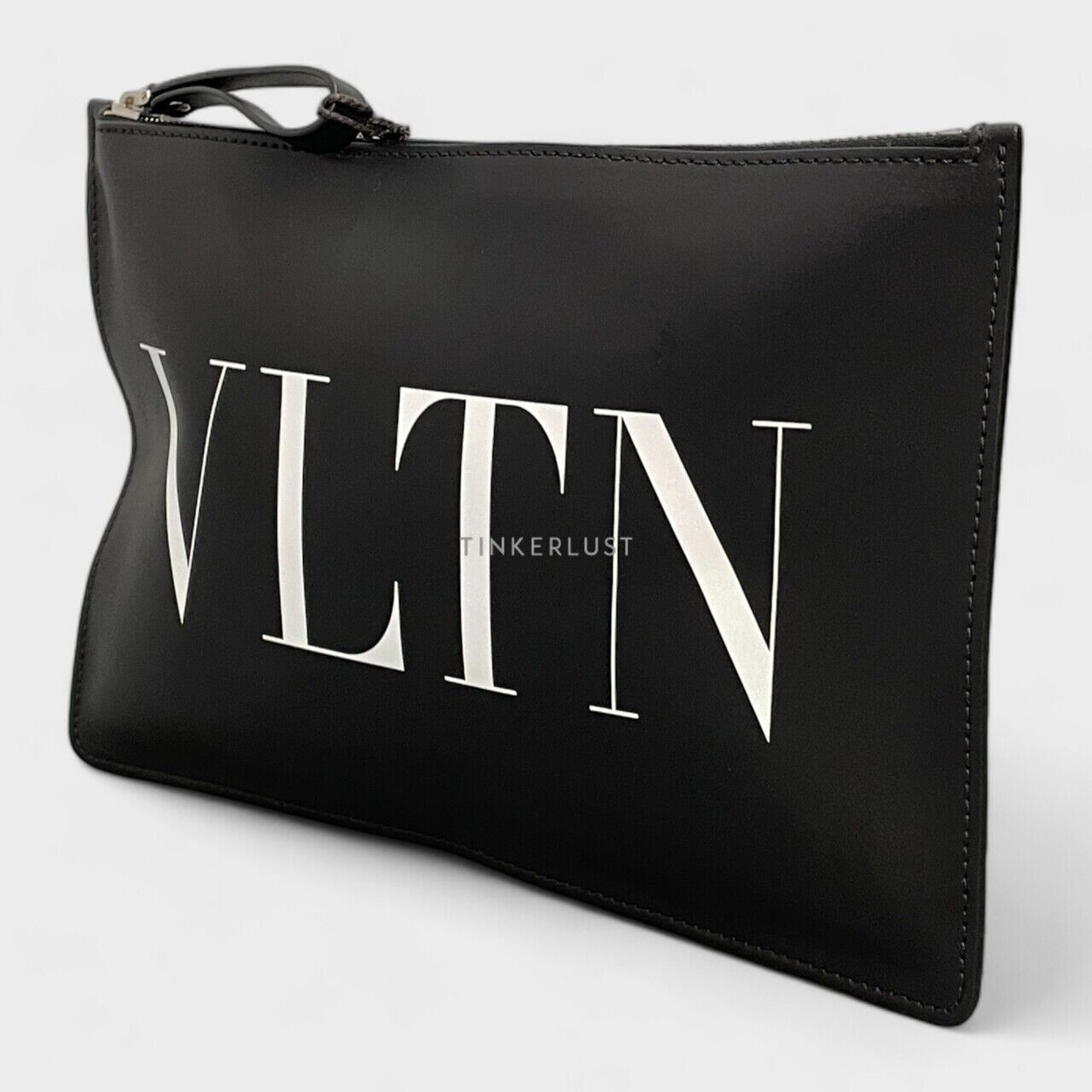 tas clutch Valentino Men VLTN Logo White & Black Clutch