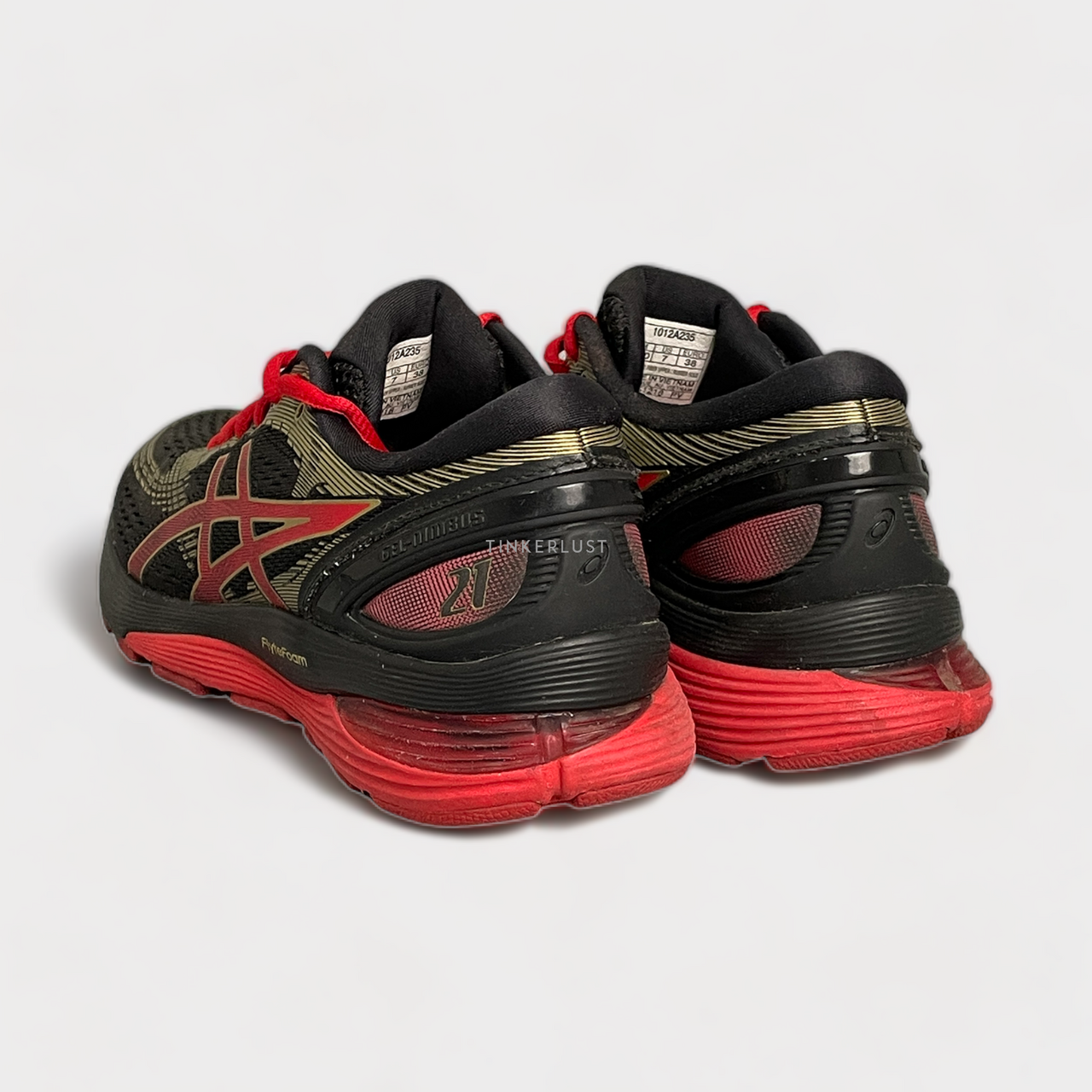 Asics nimbus hotsell 21 38