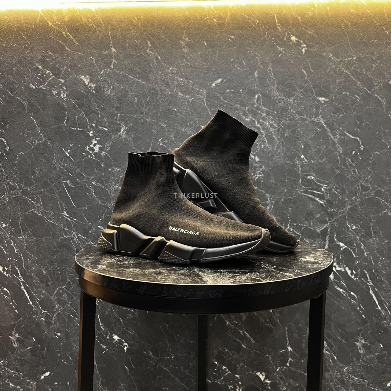 sepatu sneakers Balenciaga Speedtrainer Full Black Sneakers