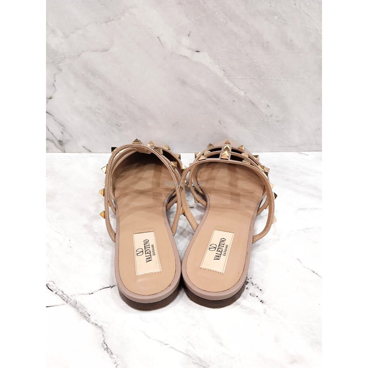 サンダル・ミュール 25SS Valentino Garavani Flat Shoes With Heel Women Beige Valentino Garavani - VLogo Metallic Star Mule in Gold Multi