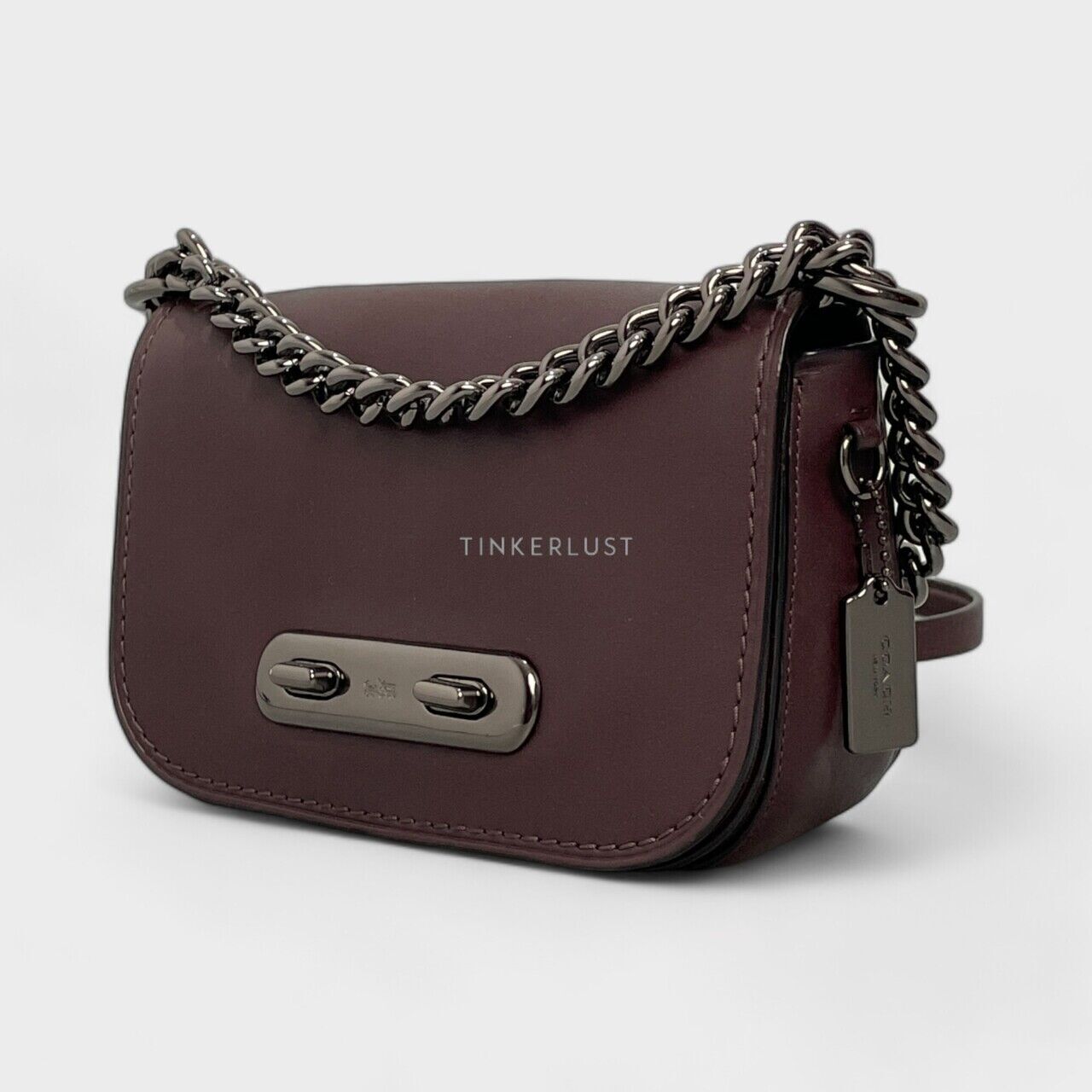 tas sling bag Coach 18858 Swagger 20 Crossbody Glovetan Oxblood Sling Bag Tinkerlust
