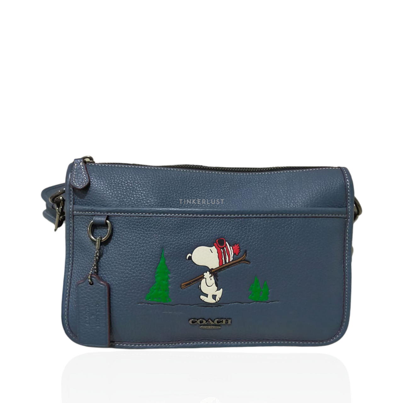 tas sling bag Coach x Peanut Heritage Convertible Snoopy Denim Multi Sling Bag Tinkerlust