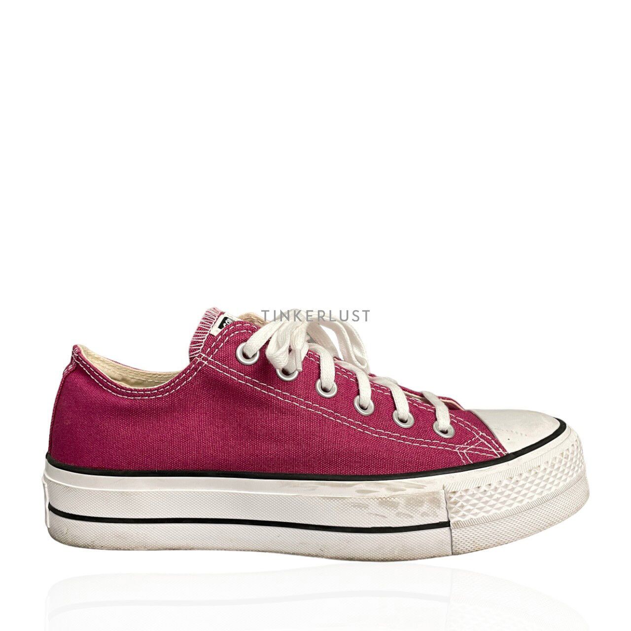 Converse hot sale burgundy sneakers