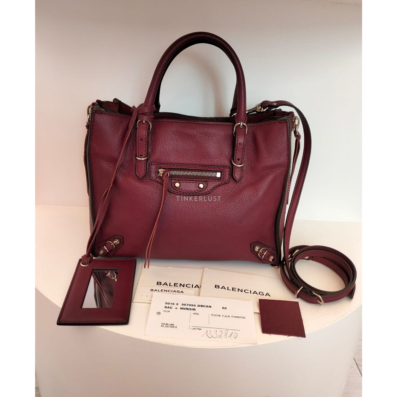 tas satchel Balenciaga Papier Mini A4 in Bordeaux Maroon Satchel Tinkerlust
