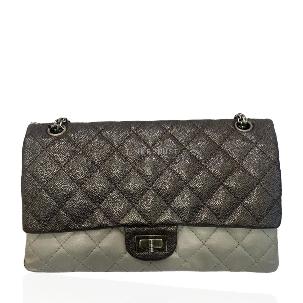 tas shoulder bag Chanel Reissue Medium Two Tone Caviar Calfskin 14 2011 Shoulder Bag Tinkerlust