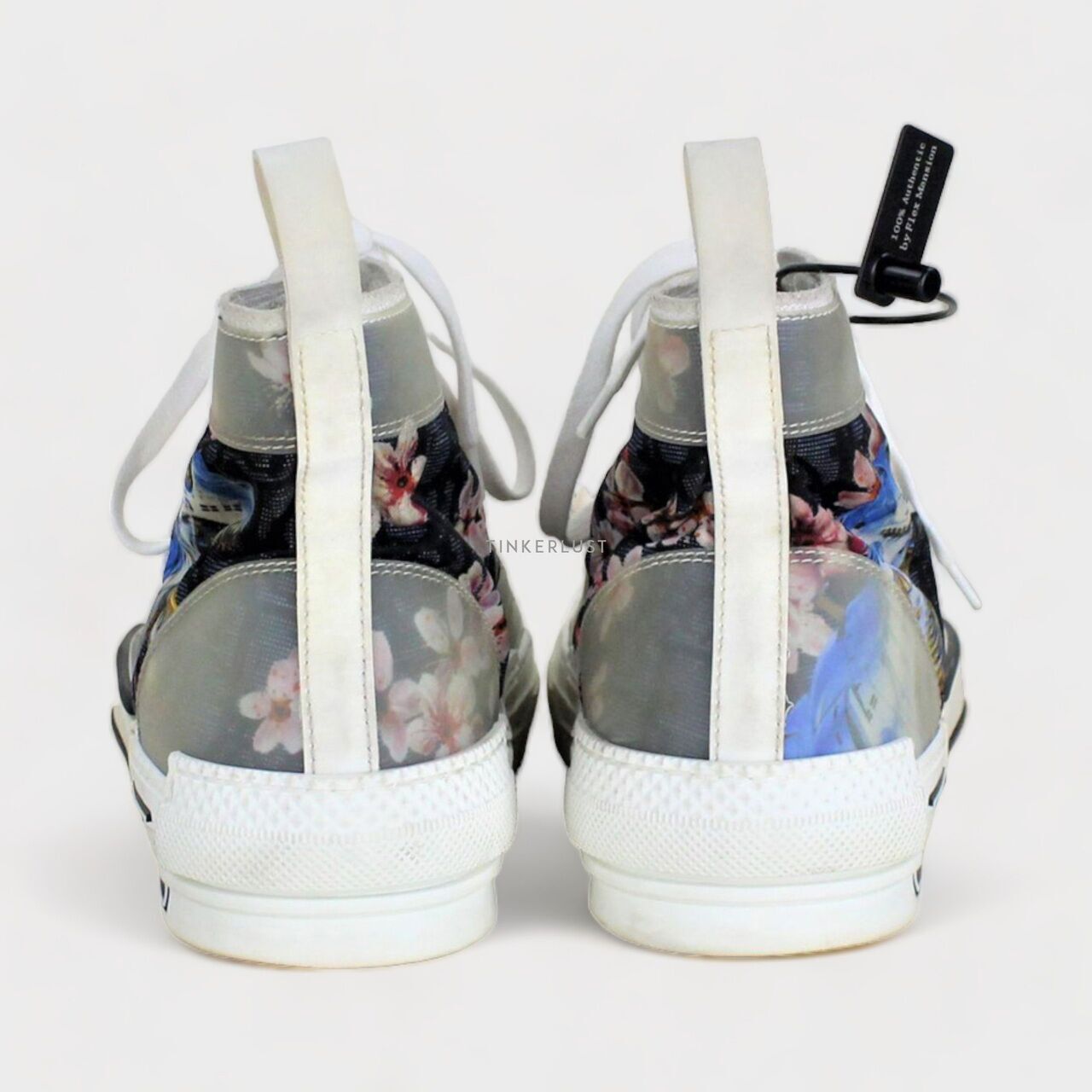 sepatu sneakers Christian Dior B23 x Sorayama T Rex Sneakers