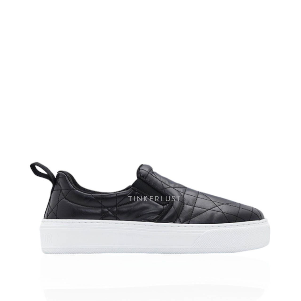 sepatu flats Christian Dior Solar Padded Slip On Sneakers in Black Quilted Flats Tinkerlust
