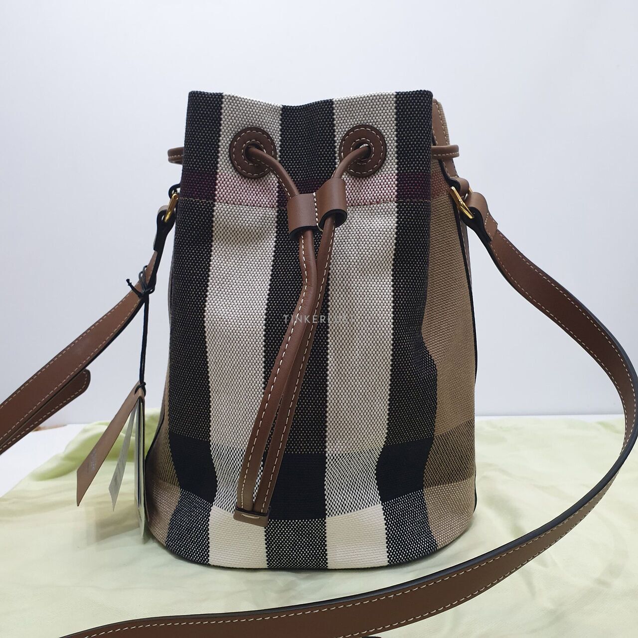 tas sling-bag Burberry Brown & Taupe Canvas Check Bucket