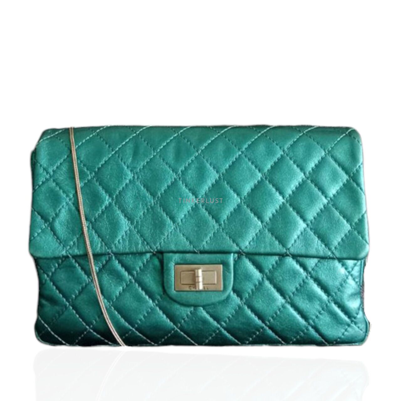 Chanel discount green clutch