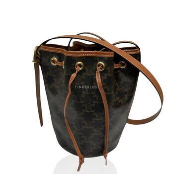 ☆直営店買付☆【CELINE】Small Drawstring Bag ♪手元在庫♪ Celine Small Drawstring Bag In Triomphe Canvas and Calfskin